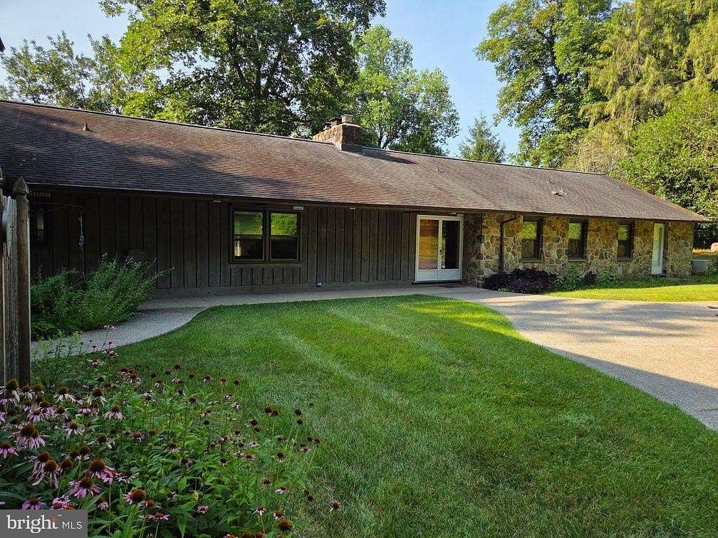 5 Acres of Land with Home for Auction in Glenmoore, Pennsylvania