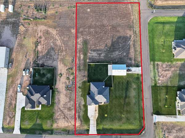 1.5 Acres of Land with Home for Sale in Amarillo, Texas