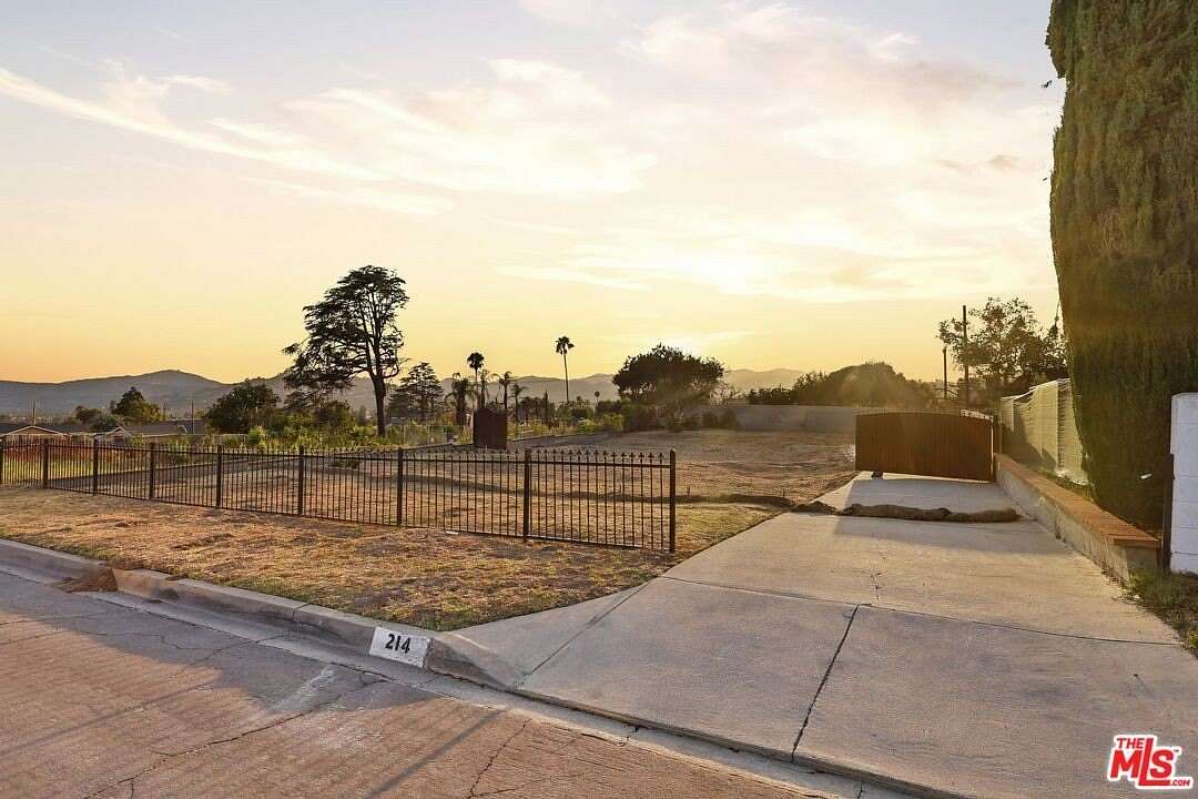 0.23 Acres of Residential Land for Sale in Altadena, California