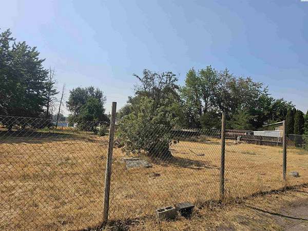 0.23 Acres of Residential Land for Sale in Kennewick, Washington