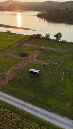 1.32 Acres of Land for Sale in Clifton, Tennessee