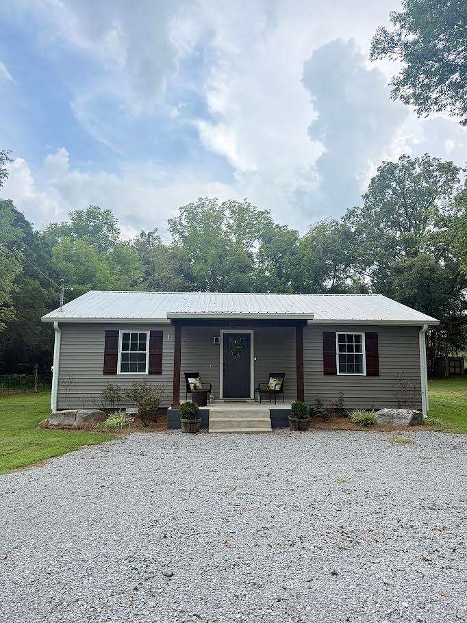 1.6 Acres of Land with Home for Sale in Murfreesboro, Tennessee