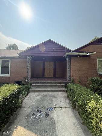 5 Acres of Land with Home for Sale in Indianapolis, Indiana