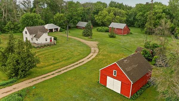 6 Acres of Land with Home for Sale in Pleasant Valley Township, Minnesota