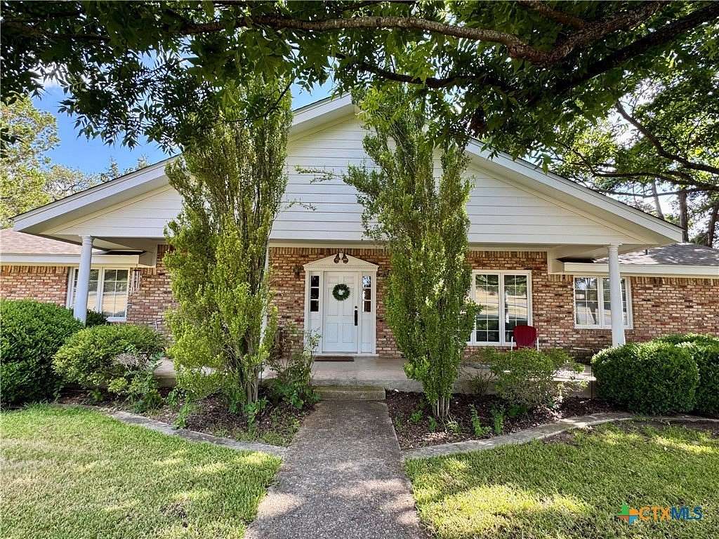 35 Acres of Land with Home for Sale in Lampasas, Texas