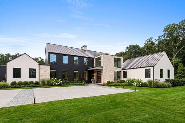 1.59 Acres of Land with Home for Sale in Sagaponack, New York