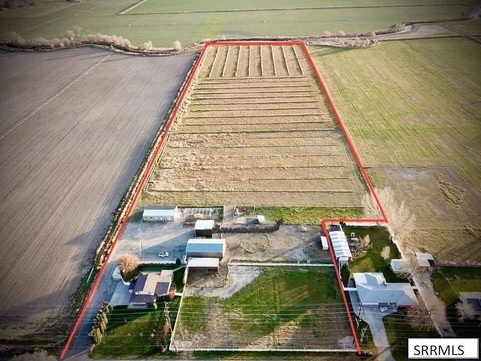 18.6 Acres of Land with Home for Sale in Blackfoot, Idaho
