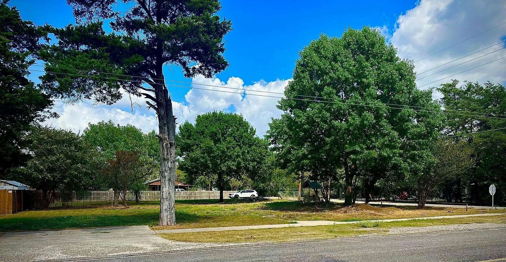 0.34 Acres of Residential Land for Sale in Whitewright, Texas