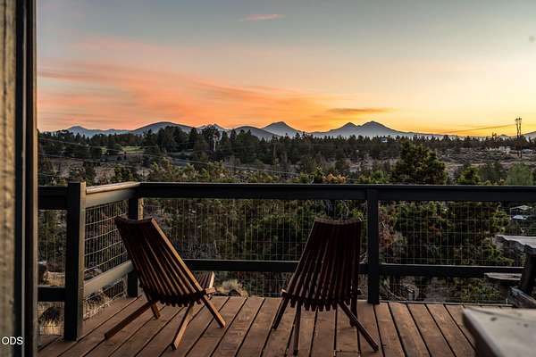 1.59 Acres of Land with Home for Sale in Redmond, Oregon