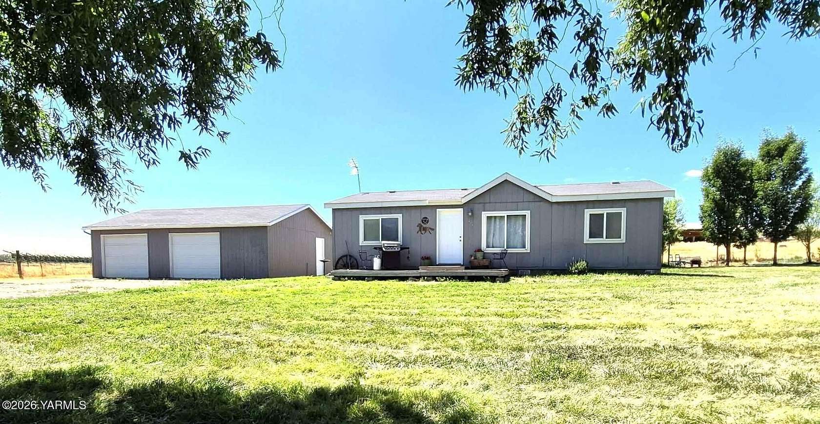 3.5 Acres of Land with Home for Sale in Yakima, Washington