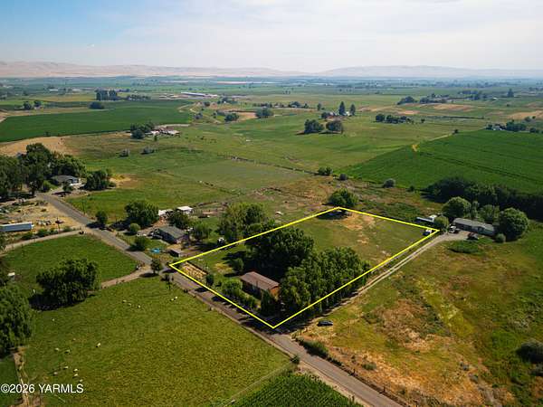 2 Acres of Land with Home for Sale in Outlook, Washington