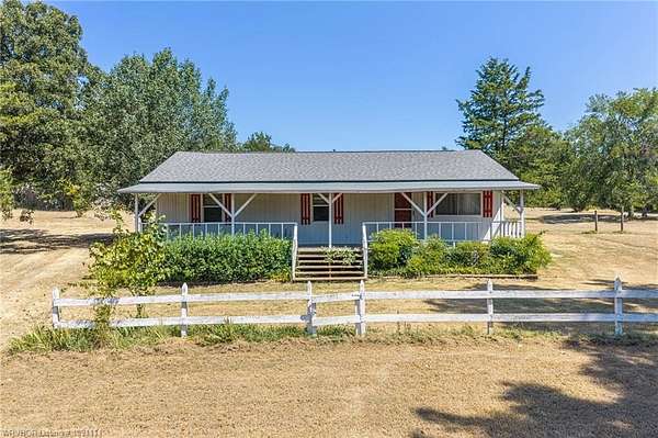 4.5 Acres of Land with Home for Sale in Van Buren, Arkansas