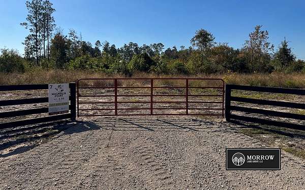 5 Acres of Residential Land for Sale in Vinton, Louisiana