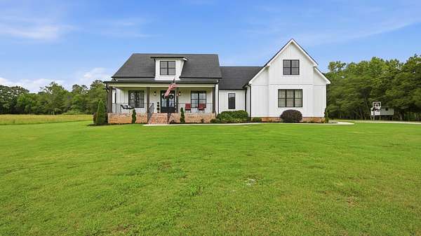 5.18 Acres of Land with Home for Sale in Cleveland, Tennessee
