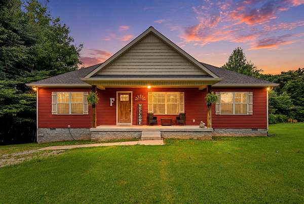 2.39 Acres of Land with Home for Sale in Bethpage, Tennessee