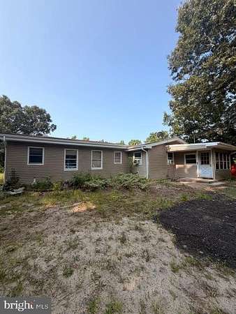 11.1 Acres of Recreational Land with Home for Sale in Pemberton, New Jersey