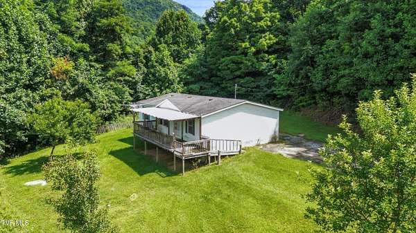 2.17 Acres of Land with Home for Sale in Abingdon, Virginia
