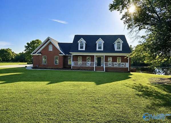 20.6 Acres of Recreational Land with Home for Sale in Boaz, Alabama