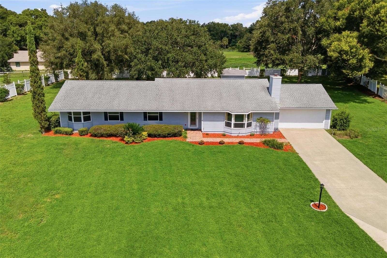 2.24 Acres of Land with Home for Sale in Umatilla, Florida