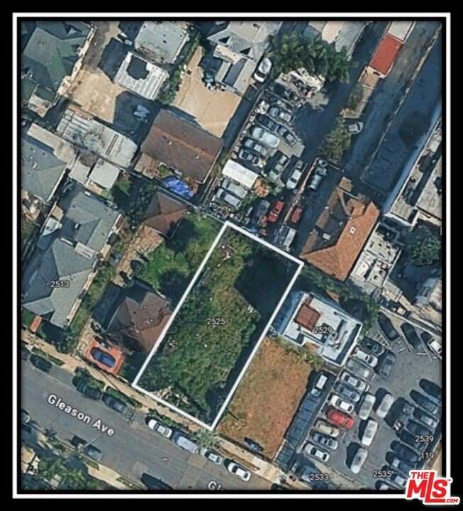 0.13 Acres of Mixed-Use Land for Sale in Los Angeles, California