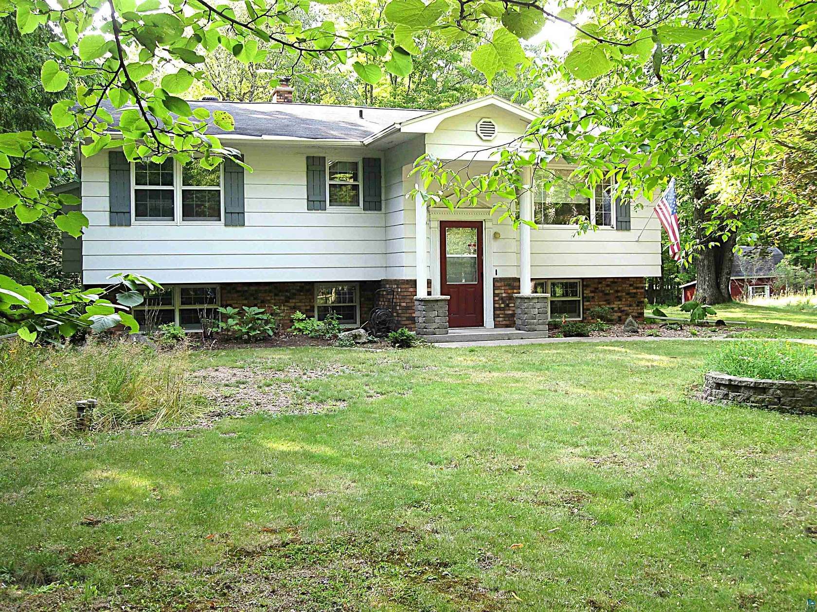 2.75 Acres of Land with Home for Sale in Duluth, Minnesota
