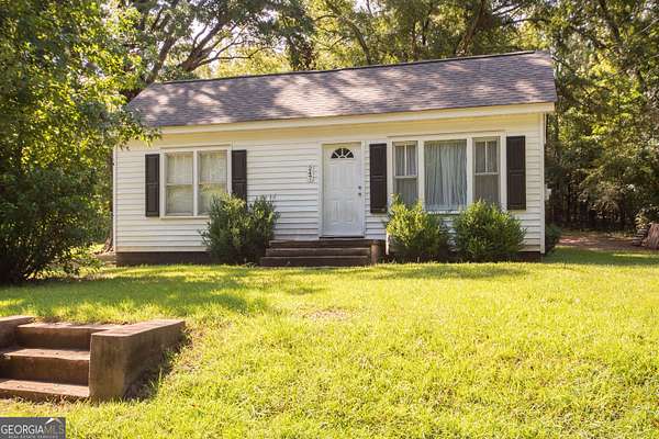 2 Acres of Land with Home for Sale in Moreland, Georgia