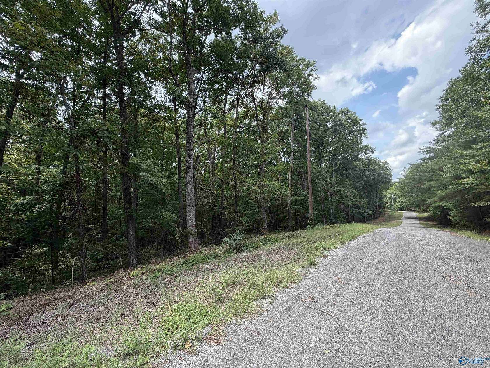 1.75 Acres of Residential Land for Sale in Scottsboro, Alabama