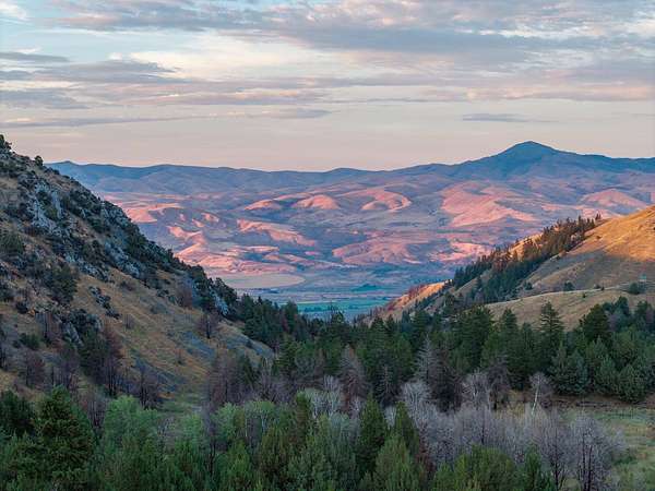 2,748 Acres of Land for Sale in Durkee, Oregon