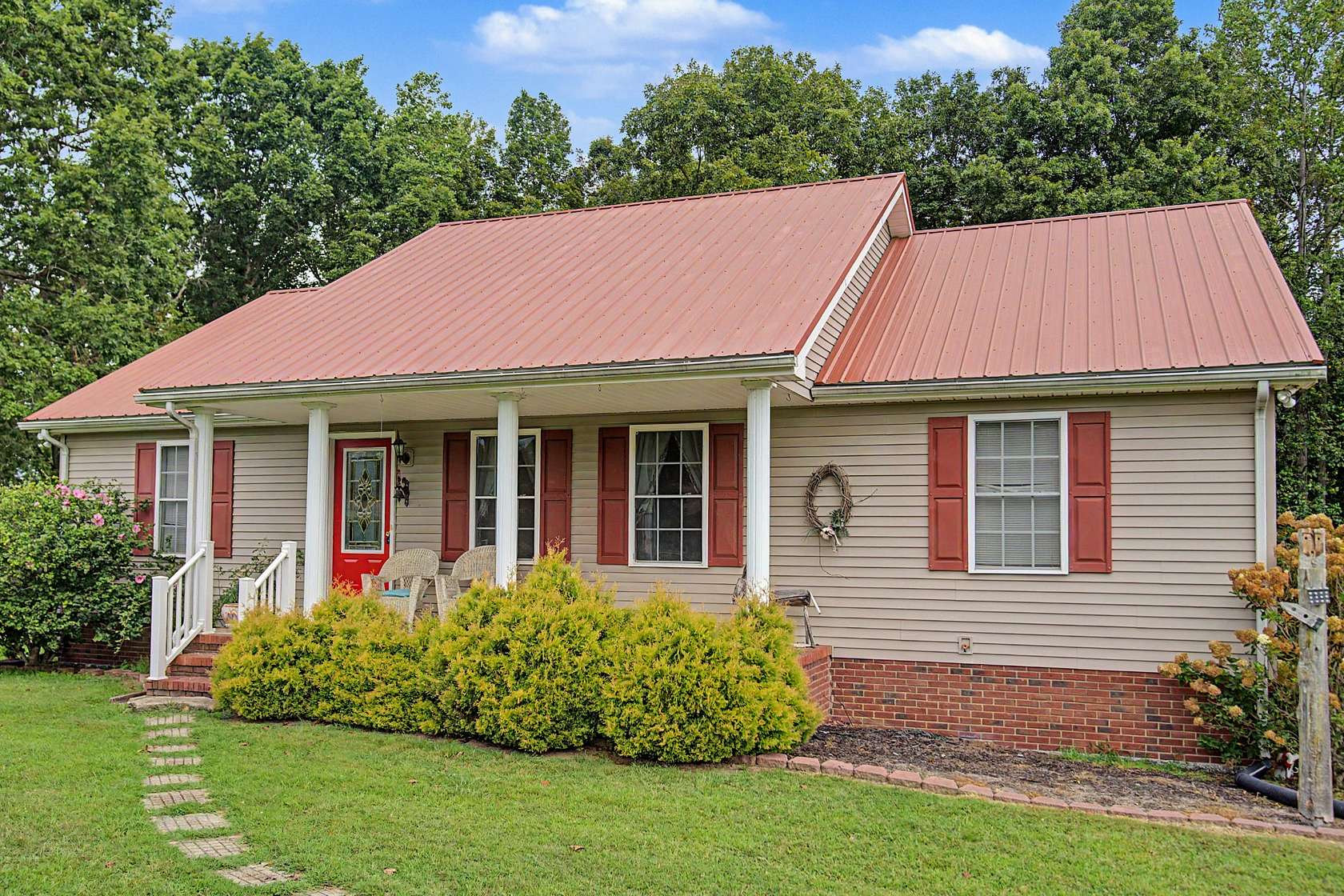2.66 Acres of Land with Home for Sale in Lafayette, Tennessee