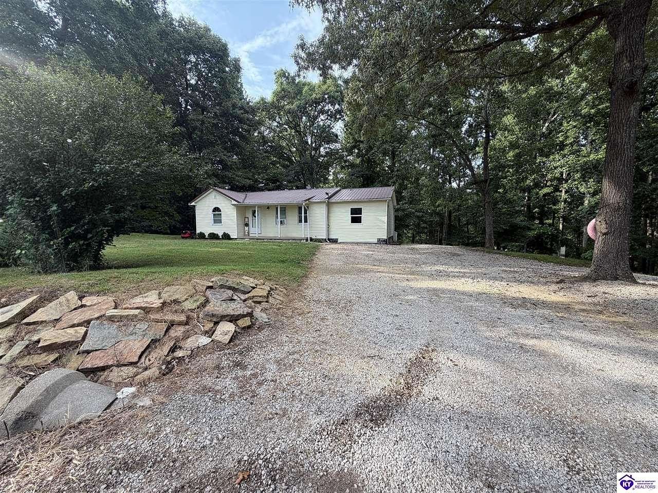 8.44 Acres of Land with Home for Sale in Eastview, Kentucky