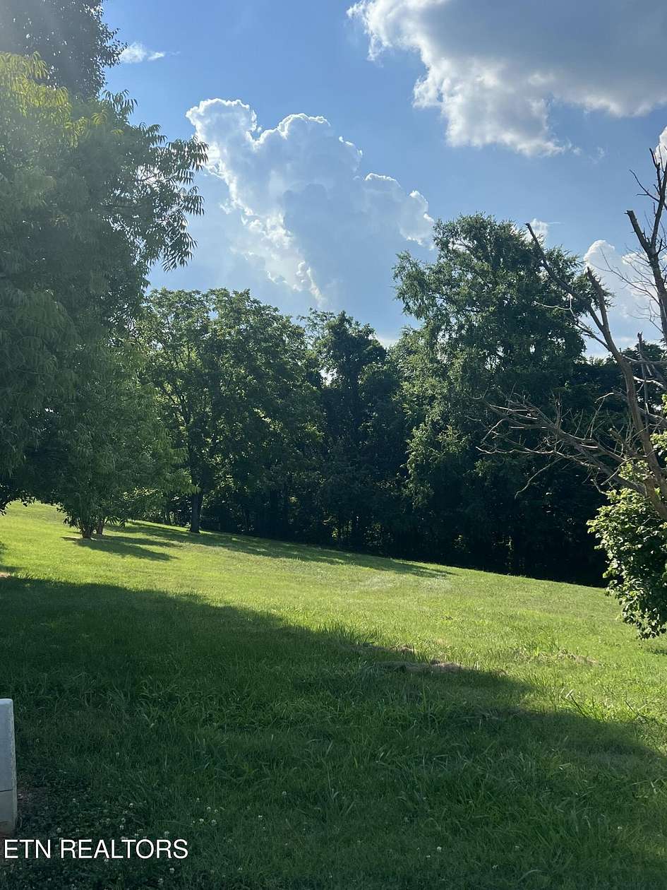 5 Acres of Residential Land for Sale in Maryville, Tennessee