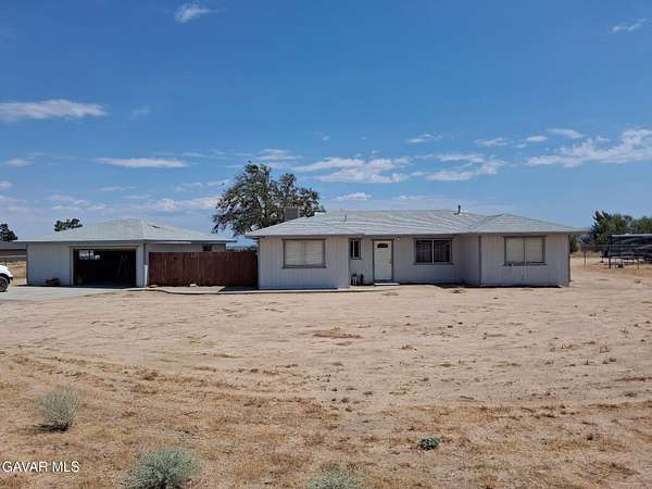 2.52 Acres of Land with Home for Sale in Lancaster, California