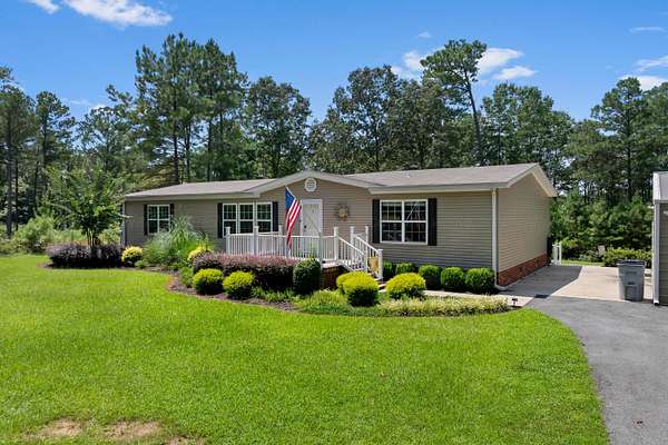 1.62 Acres of Land with Home for Sale in Jasper, Alabama