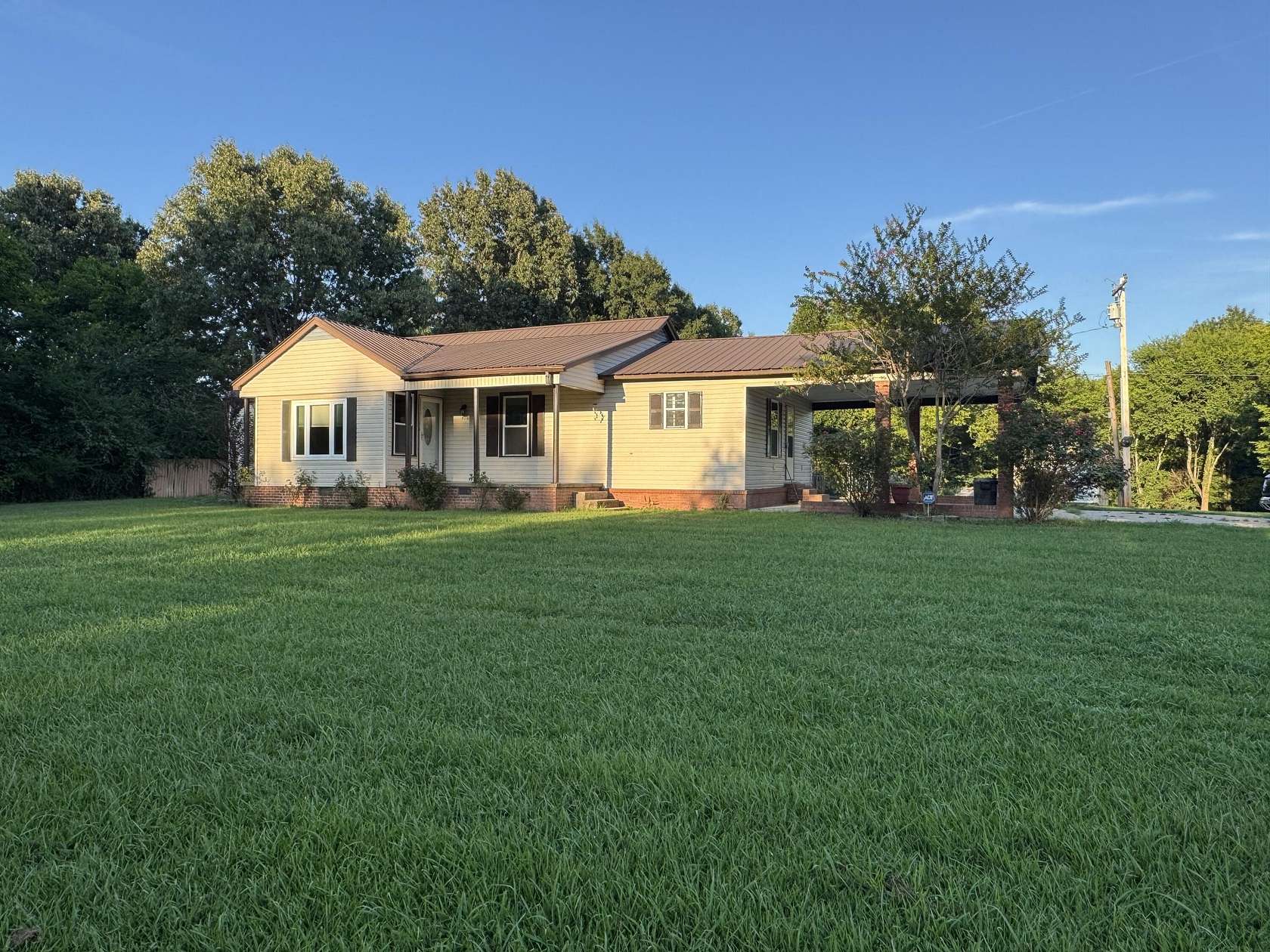 4.75 Acres of Land with Home for Sale in Plantersville, Mississippi