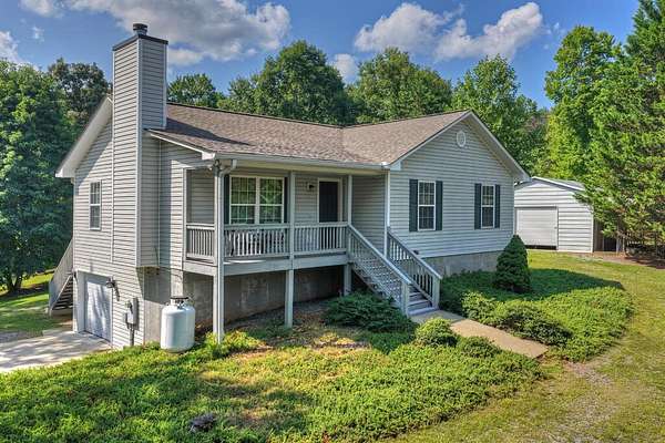 3.25 Acres of Land with Home for Sale in McCaysville, Georgia
