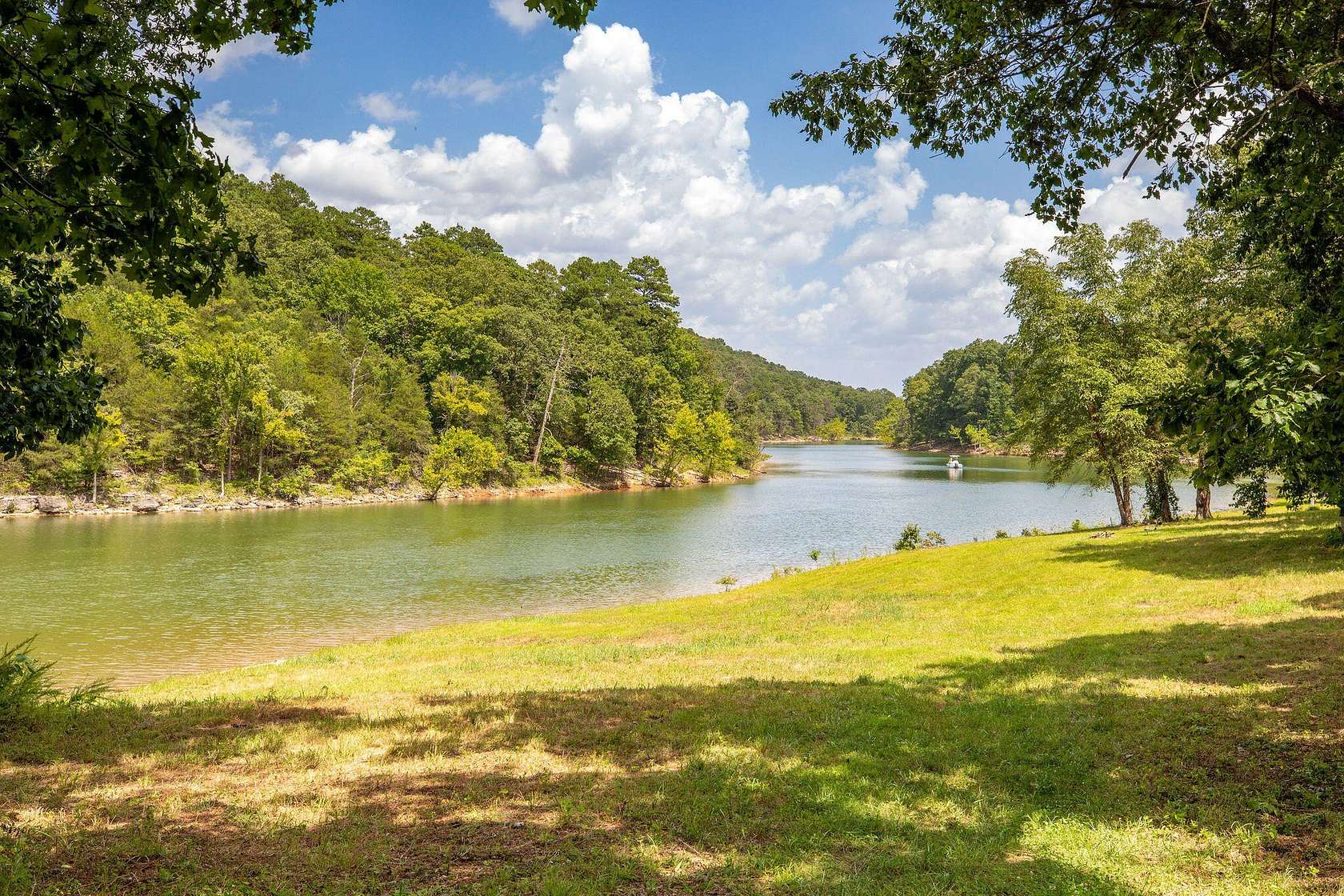390 Acres of Land for Sale in Blue Eye, Missouri