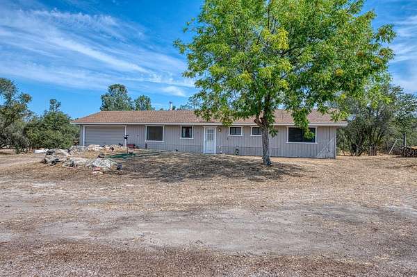 3.8 Acres of Land with Home for Sale in Coarsegold, California