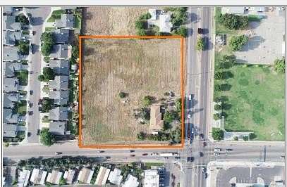 2.75 Acres of Improved Mixed-Use Land for Sale in Fresno, California