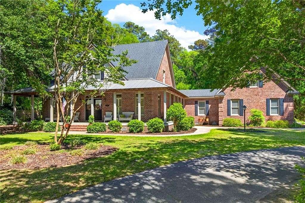 1.52 Acres of Land with Home for Sale in Richmond Hill, Georgia