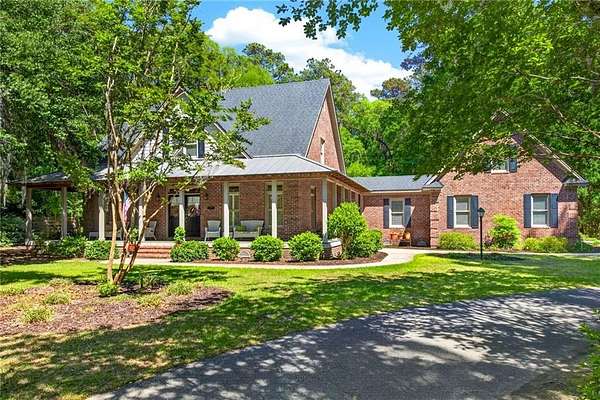 1.52 Acres of Land with Home for Sale in Richmond Hill, Georgia