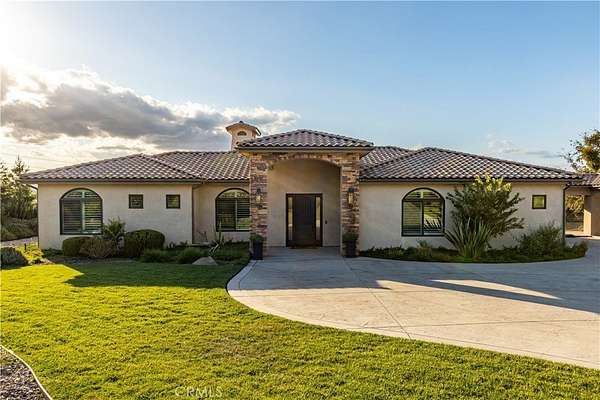1.55 Acres of Land with Home for Sale in Templeton, California