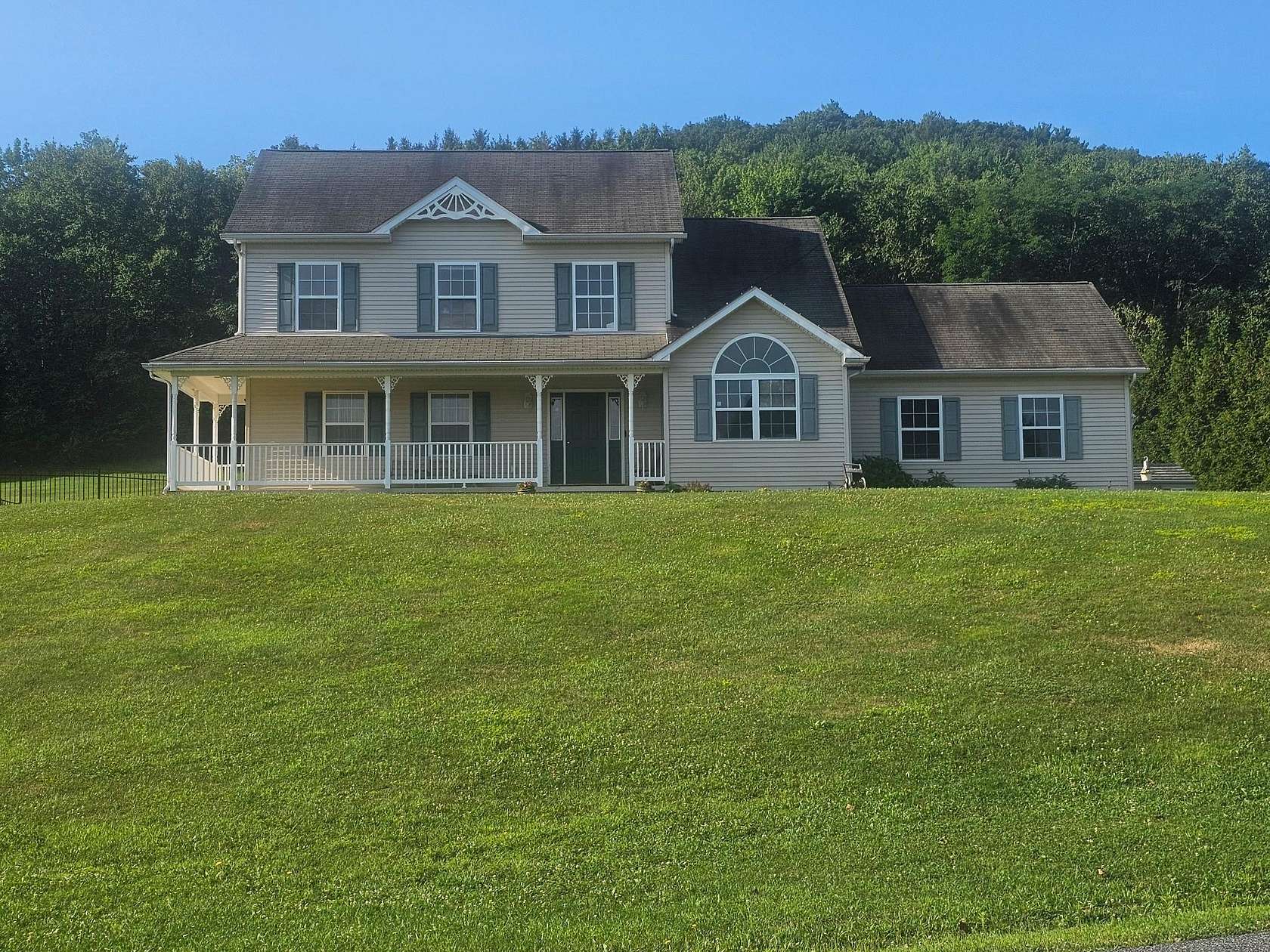 2.1 Acres of Improved Residential Land for Sale in Tamaqua, Pennsylvania