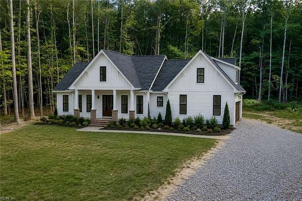 2 Acres of Improved Mixed-Use Land for Sale in Gloucester, Virginia