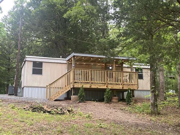 0.99 Acres of Land with Home for Sale in Waverly, Tennessee
