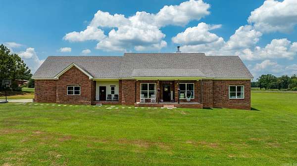 5.33 Acres of Land with Home for Sale in Greenbrier, Arkansas