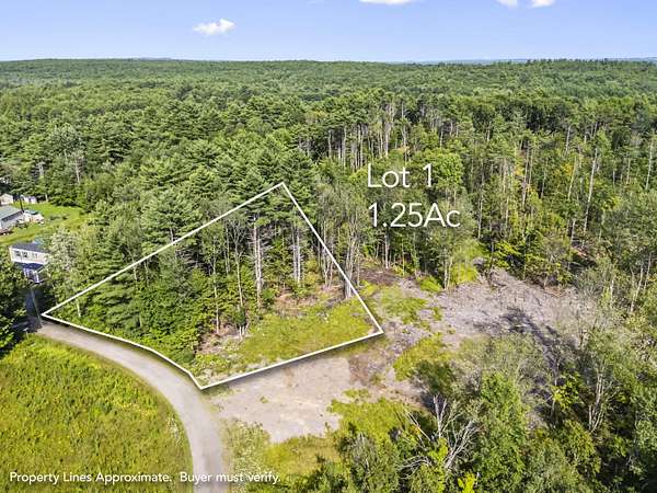 1.25 Acres of Residential Land for Sale in Gardiner, Maine