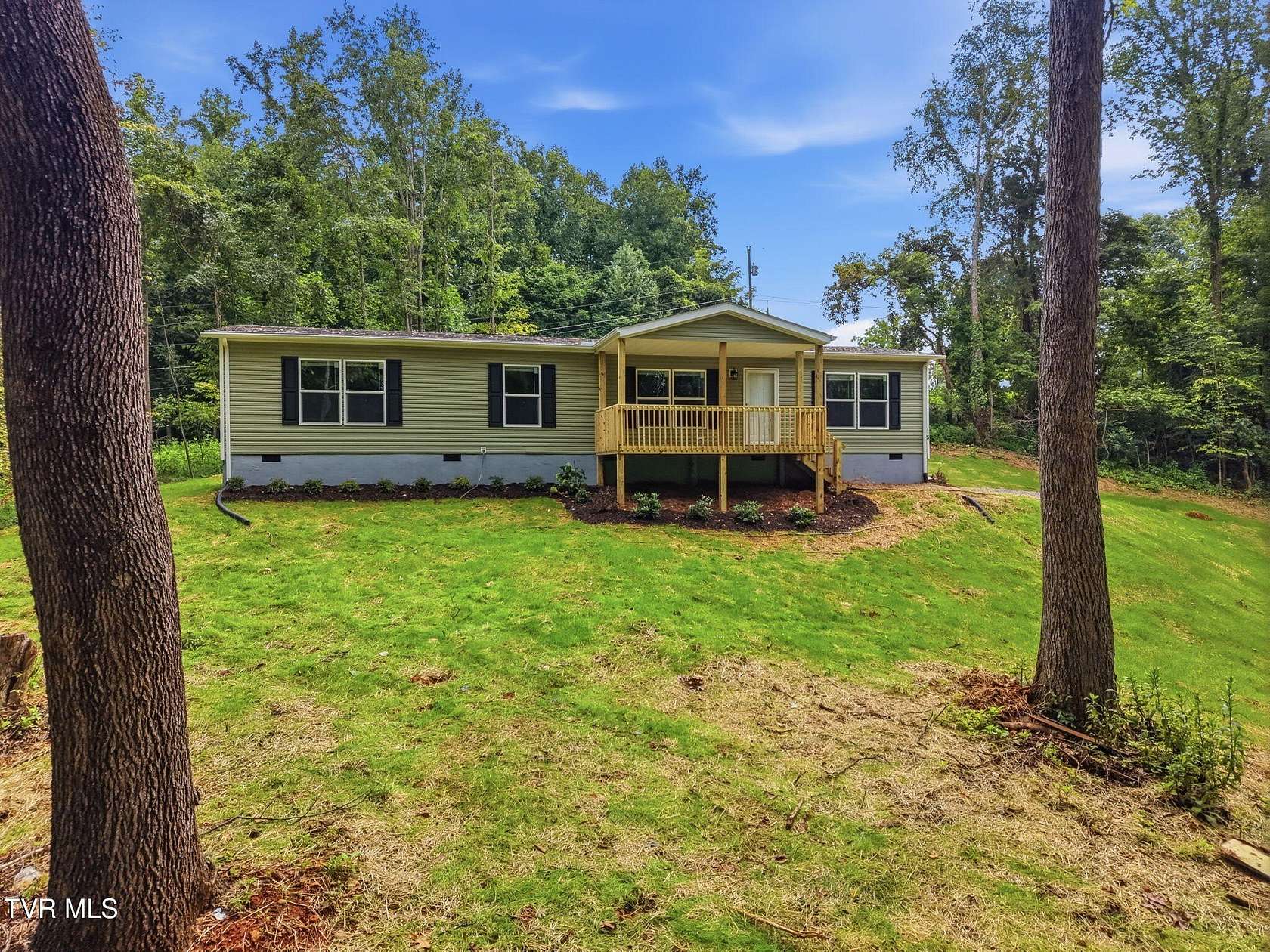 2 Acres of Land with Home for Sale in Piney Flats, Tennessee
