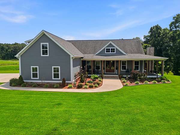 8.2 Acres of Land with Home for Sale in Greenbrier, Tennessee