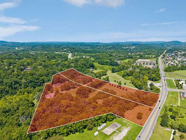 14 Acres of Land with Home for Auction in Brentwood, Tennessee