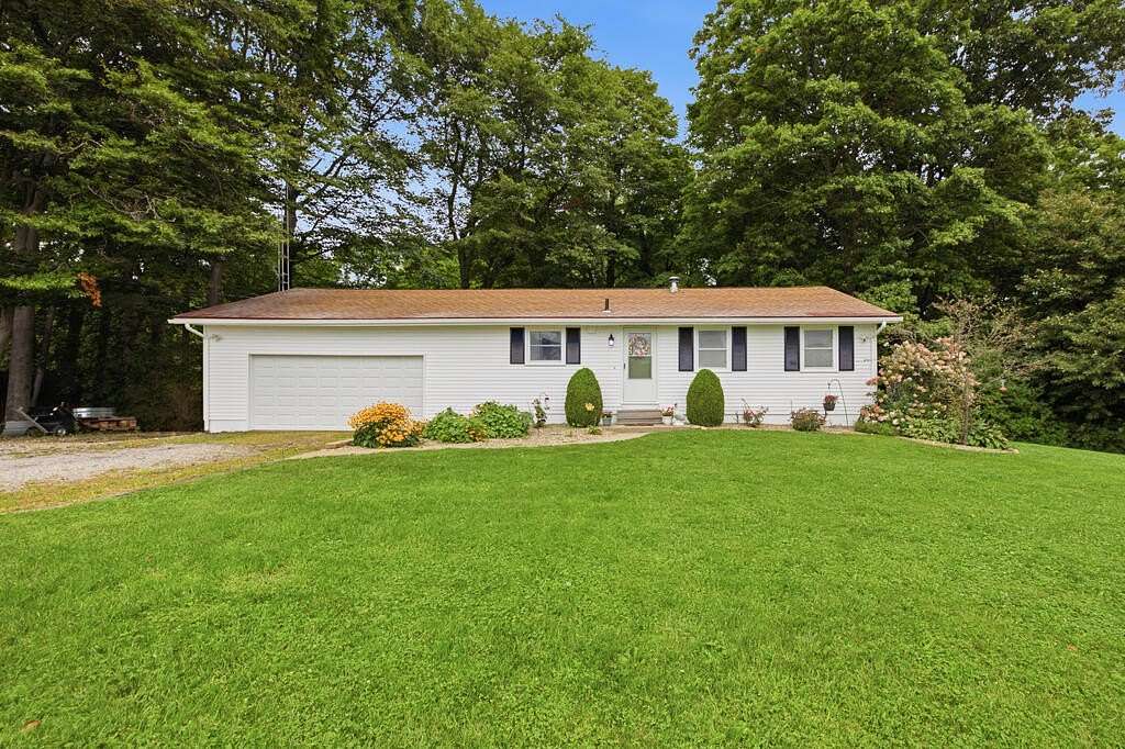 1.5 Acres of Land with Home for Sale in Mansfield, Ohio